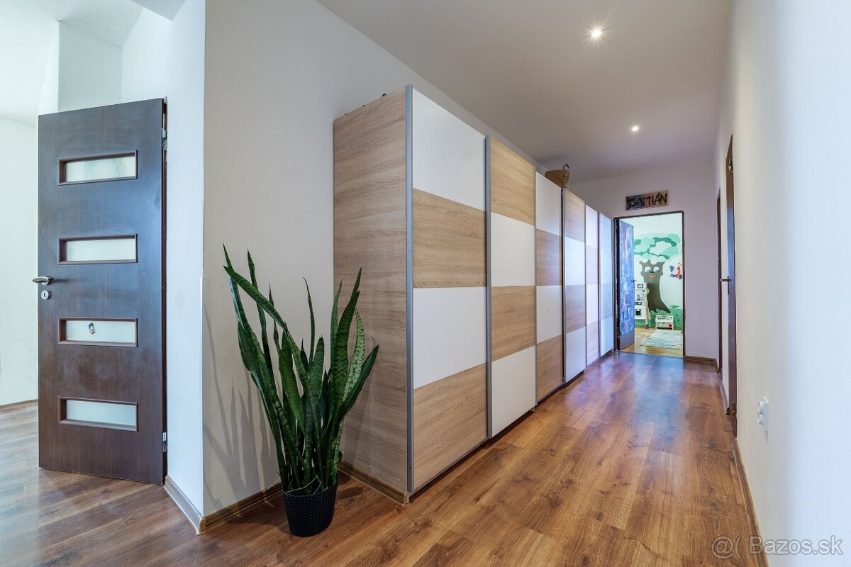 Dvojgeneračný Rodinný dom v Čani - 11