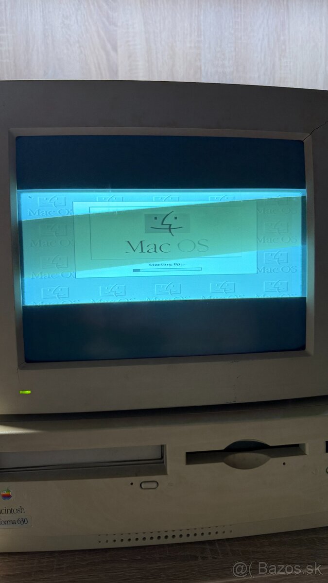 Apple Macintosh Performa 630 a Apple Monochrome display - 11