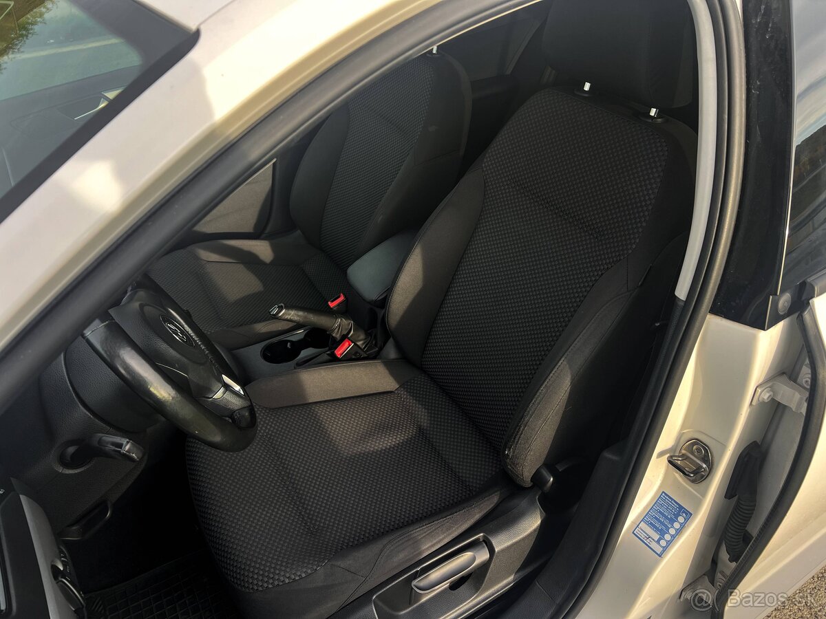 Volkswagen Jetta 1.2 TSI, kupované SR, Nové rozvody - 11