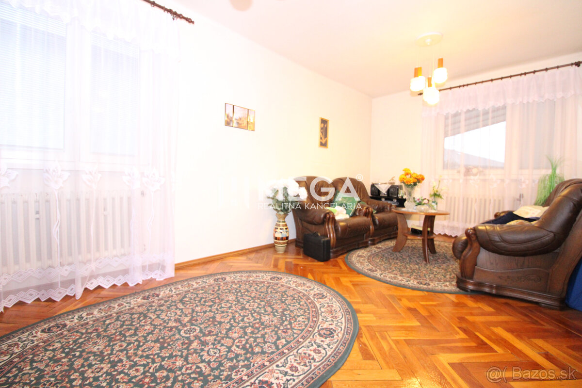 NA PREDAJ RODINNÝ DOM S PANORAMATICKÝM VÝHĽADOM NA HUMENNÉ - 11