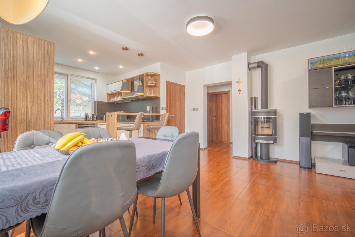 PREDAJ 6 izbový dom 192 m2, pozemok 607 m2, Dunajská Lužná - 11