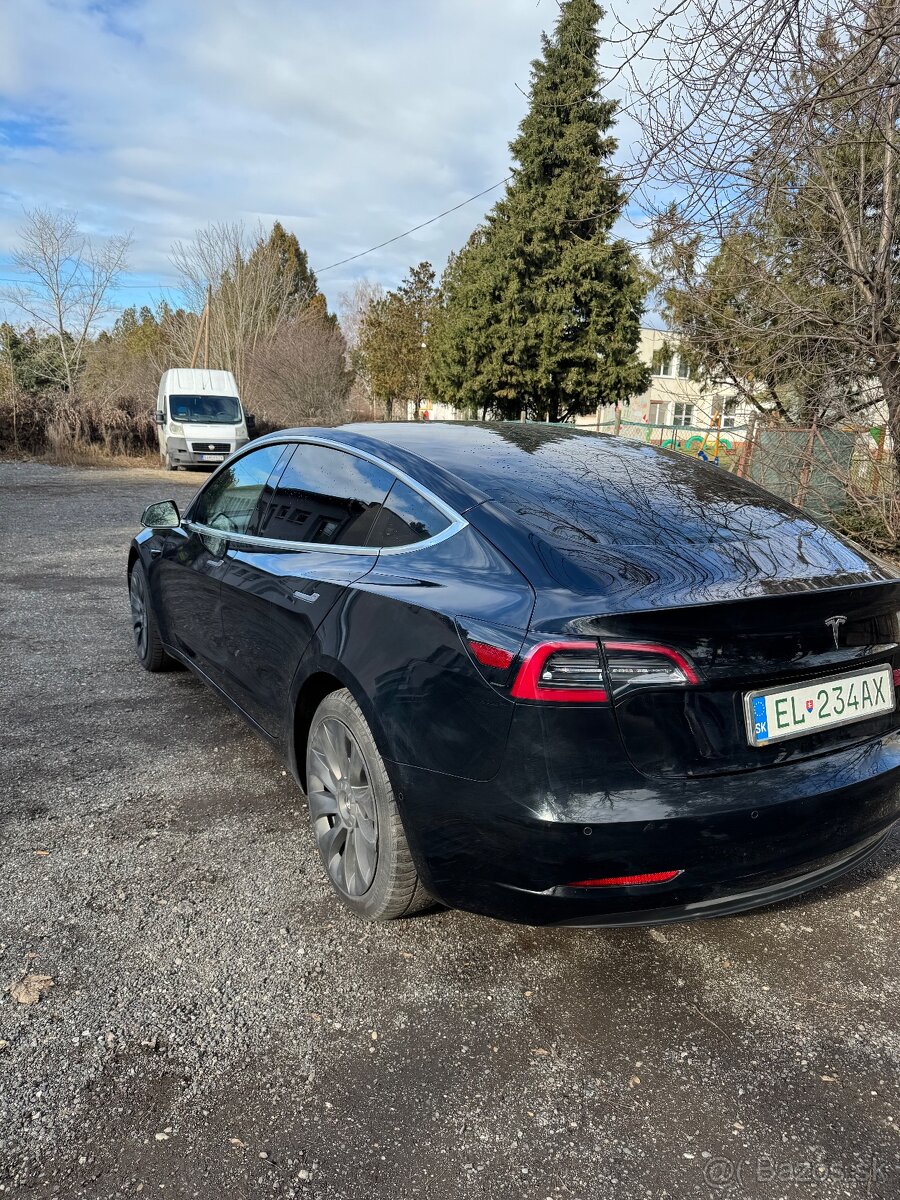 Tesla Model 3 Standard Range Plus (Premium) - 11