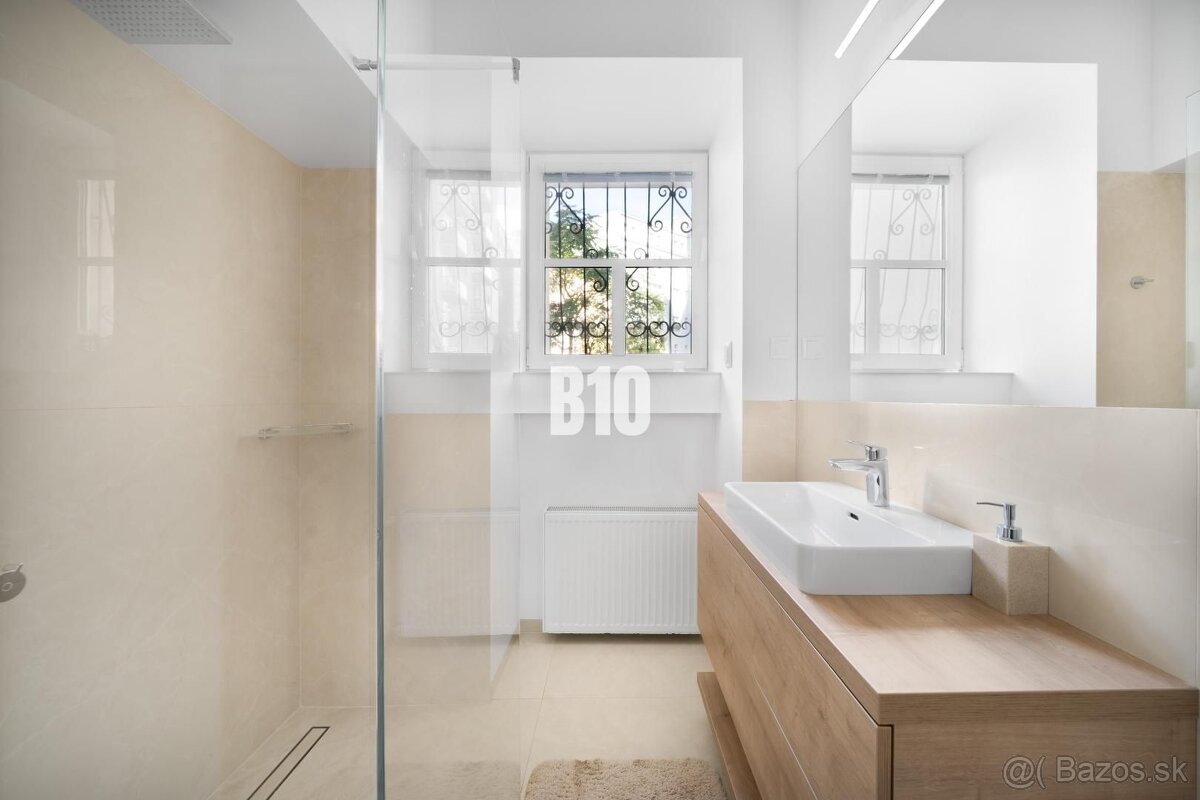 TICHO V CENTRE MESTA: 4 IZBOVÝ BYT PRI MEDICKEJ ZÁHRADE S KR - 11