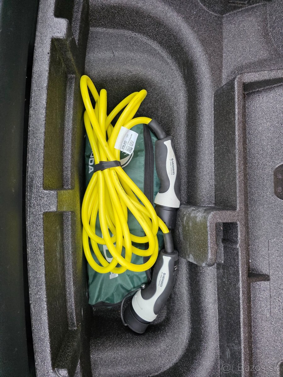 ŠKODA OCTAVIA RS iV DSG 180KW - 11