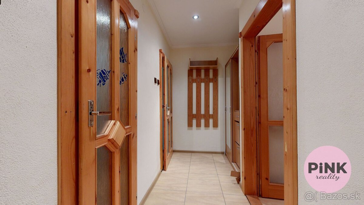 REZERVOVANÉ PINK Reality Na prenájom 2 izbový byt v centre m - 11