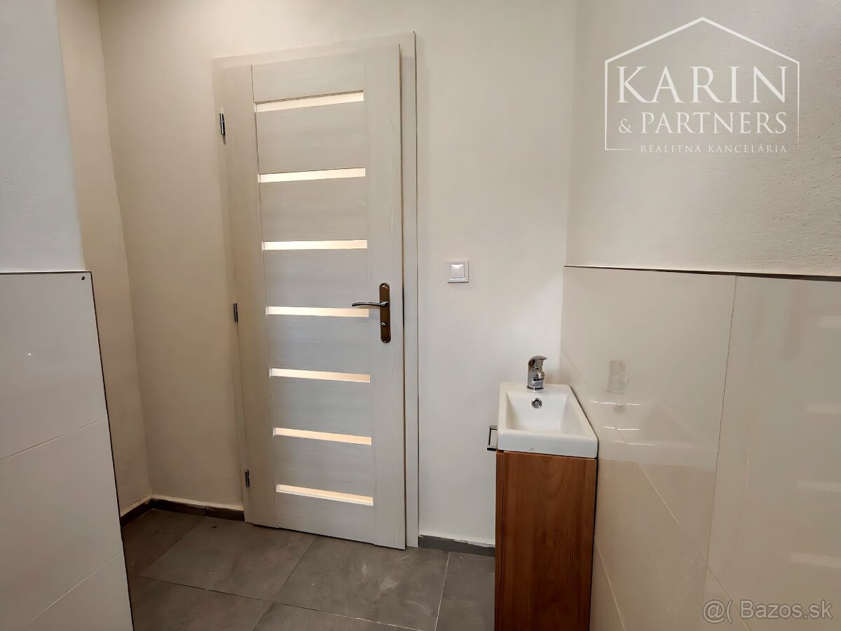 Kompletne zrekonštruovaný dvojpodlažný dom 8 km od Lučenca - 11