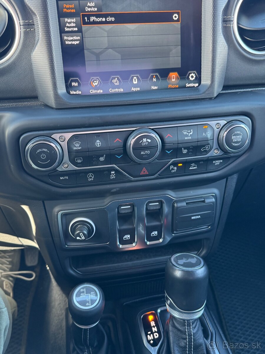 Predám Jeep WRANGLER - 11