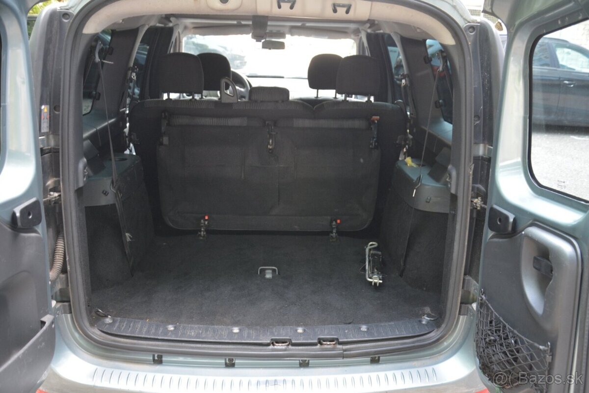 Dacia Logan MCV 1.6 Benzín 7 miest - 11