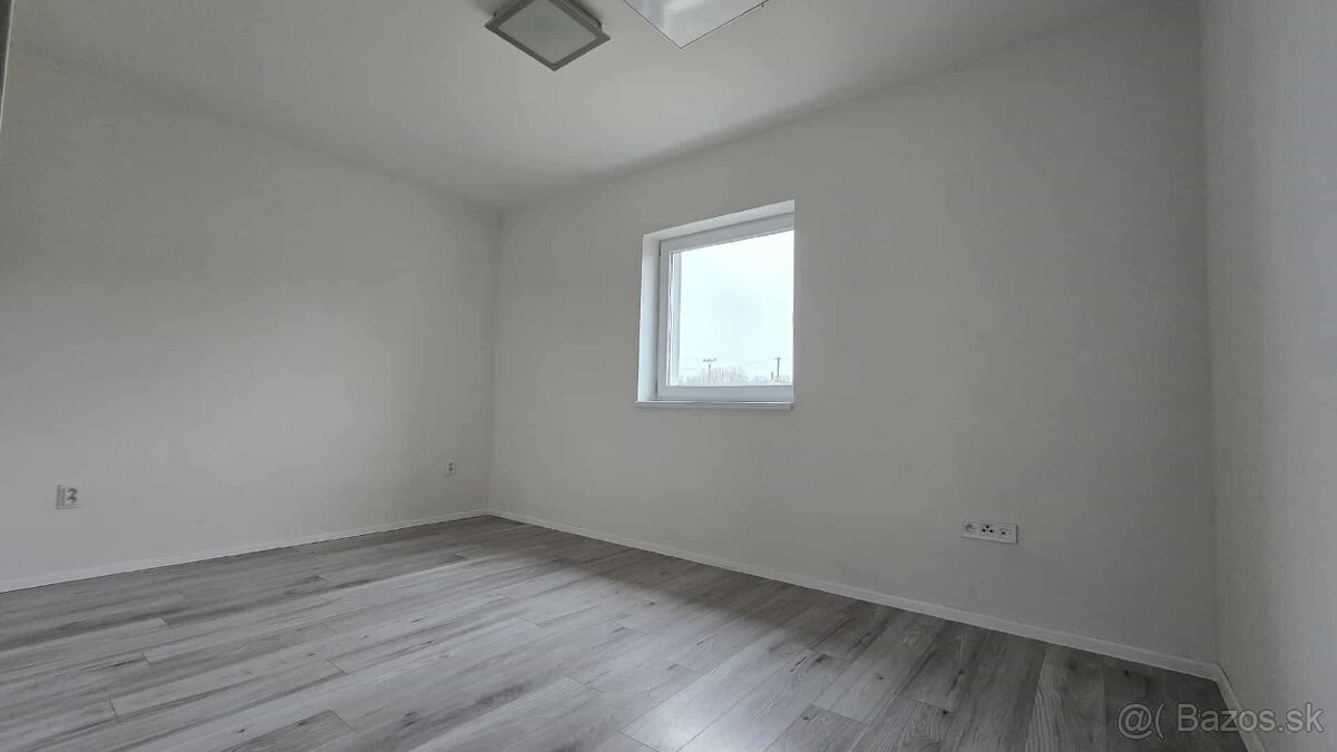 TOP CENA - DOKONČENÁ NOVOSTAVBA - stačí sa už len nasťahovať - 11