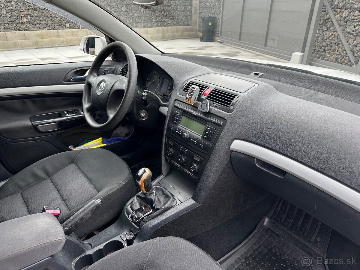 Škoda Octavia 2 - 11