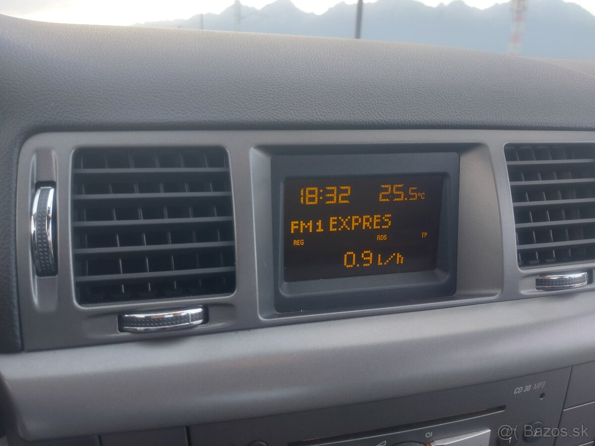 Predám Opel Vectra 1,8L 103 KW - 11