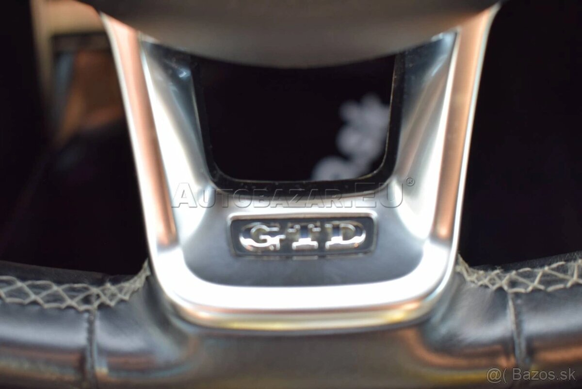 Volkswagen Golf GTD 2.0 TDi 135 KW MANUAL - 11