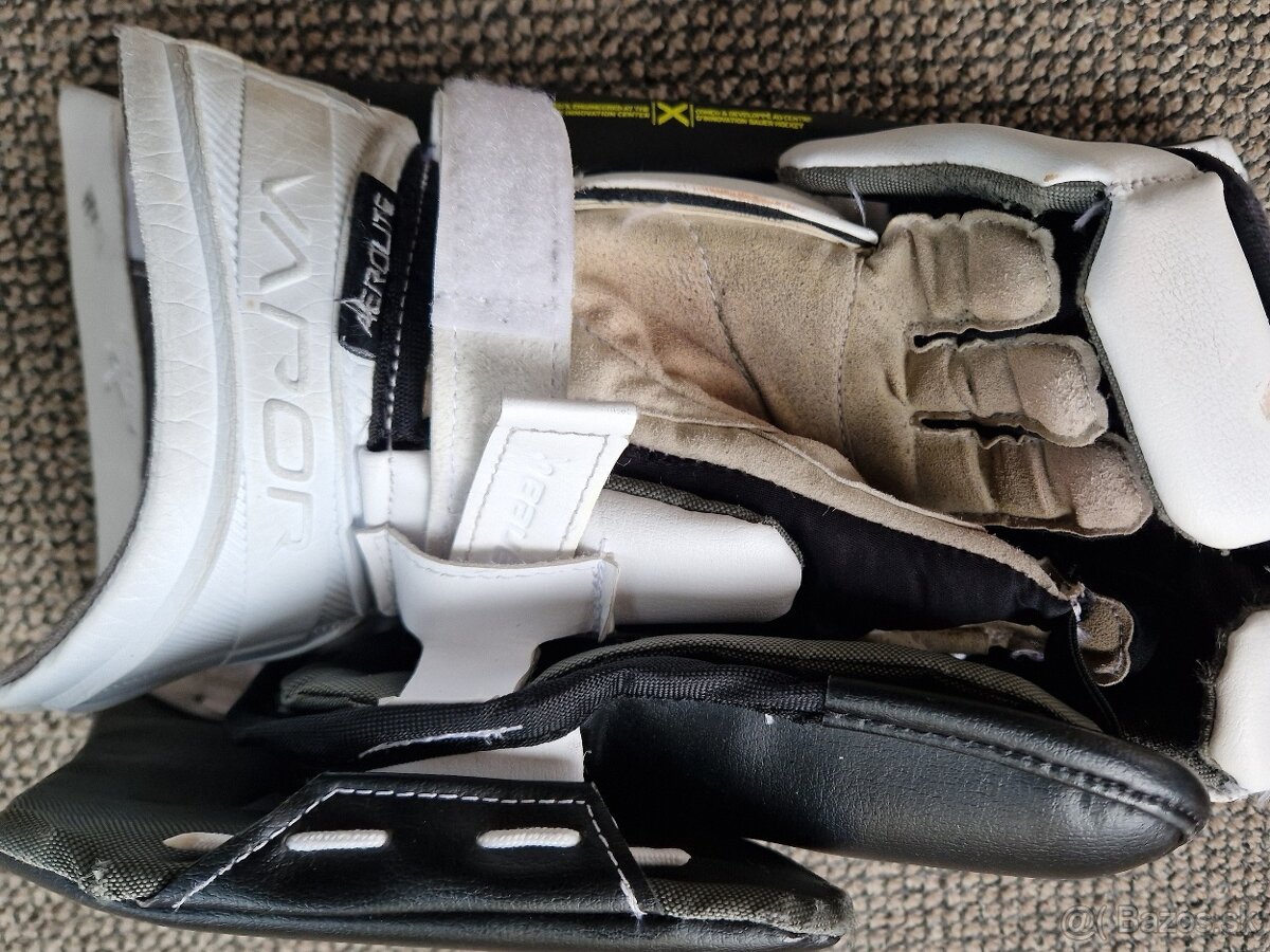 Brankarska vystroj - 11