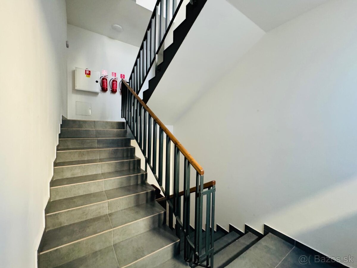 Na predaj moderný 3i byt s veľkou záhradou v novostavbe, BJ - 11