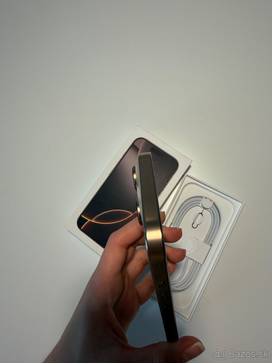 iPhone 16 Pro – Desert Titanium, 256 GB - 11