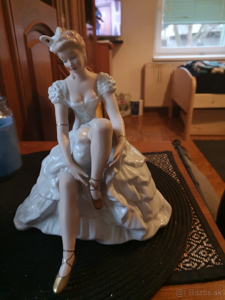 porcelánová soška Dux - 11