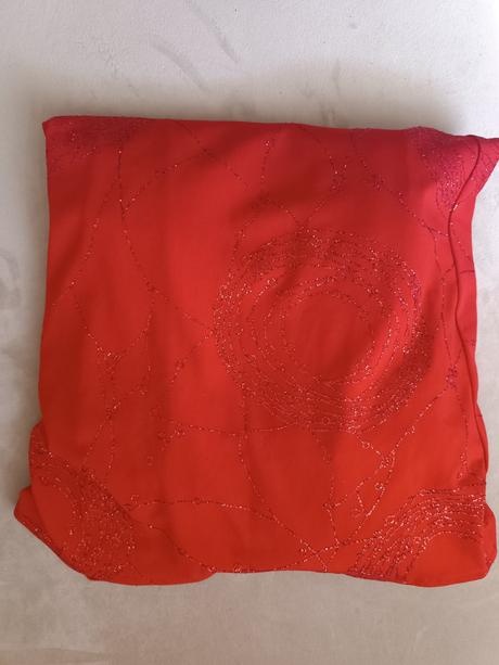 Spoločenské šaty M - 11