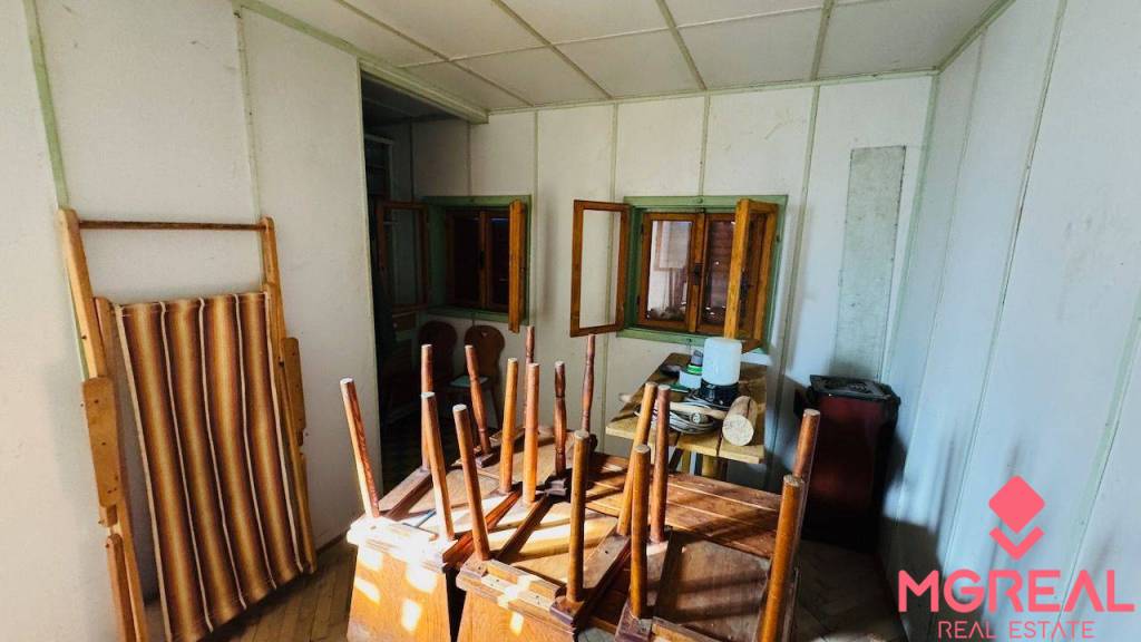 Na predaj záhradná chatka so záhradkou 244 m2 Malé Uherce - - 11