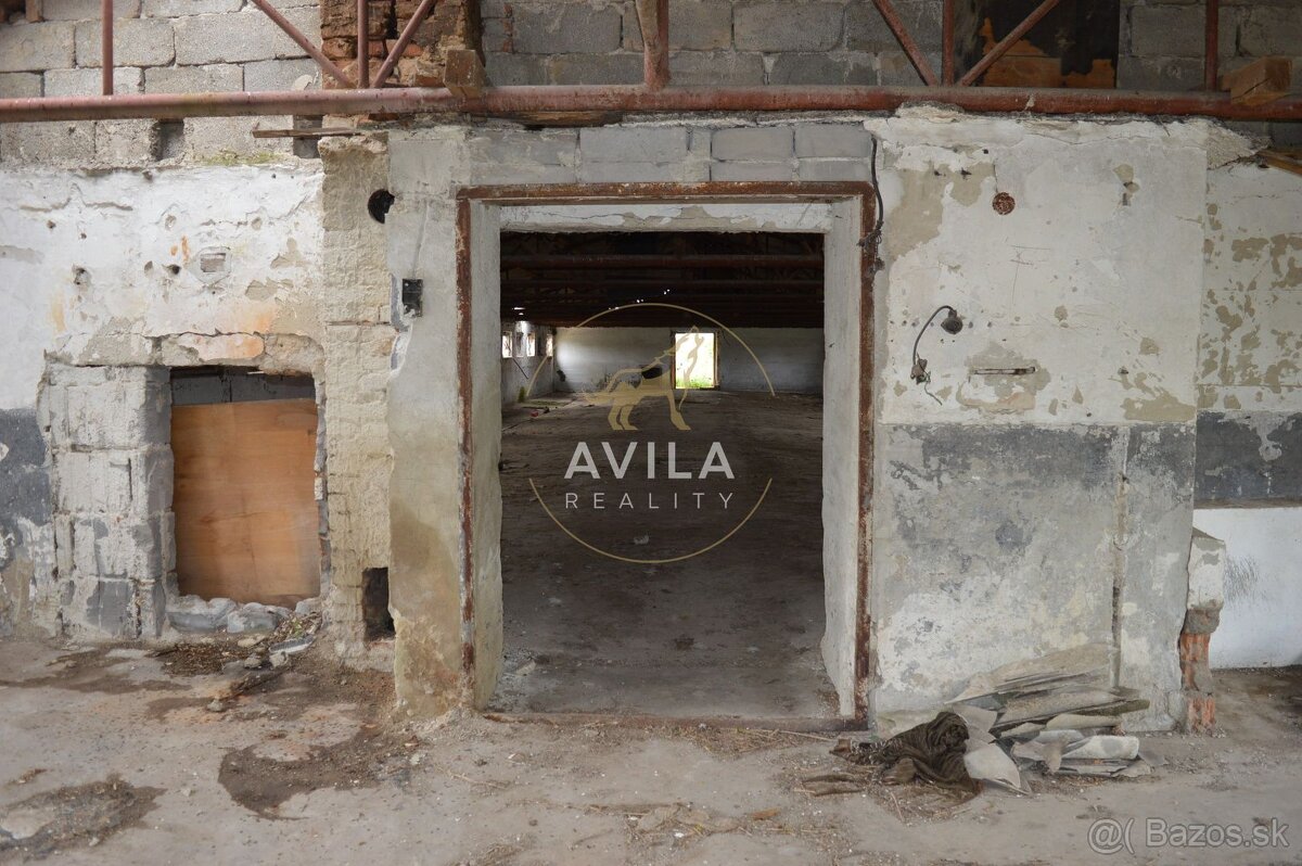 NA PREDAJ: sklad-hala 750m2 vo Voderadoch - 11