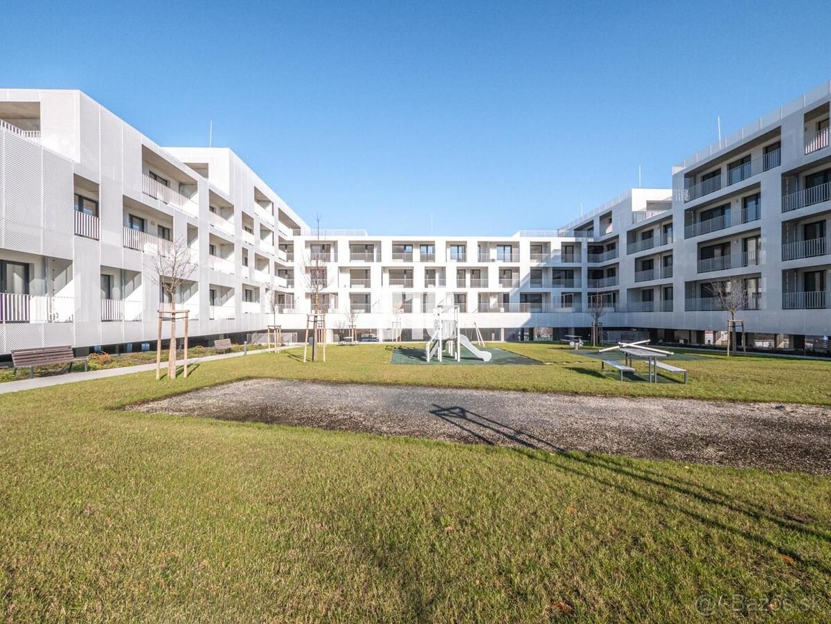 PRESVETLENÝ 2 IZBOVÝ BYT V NOVOSTAVBE S GARÁŽOVÝM PARKINGOM - 11