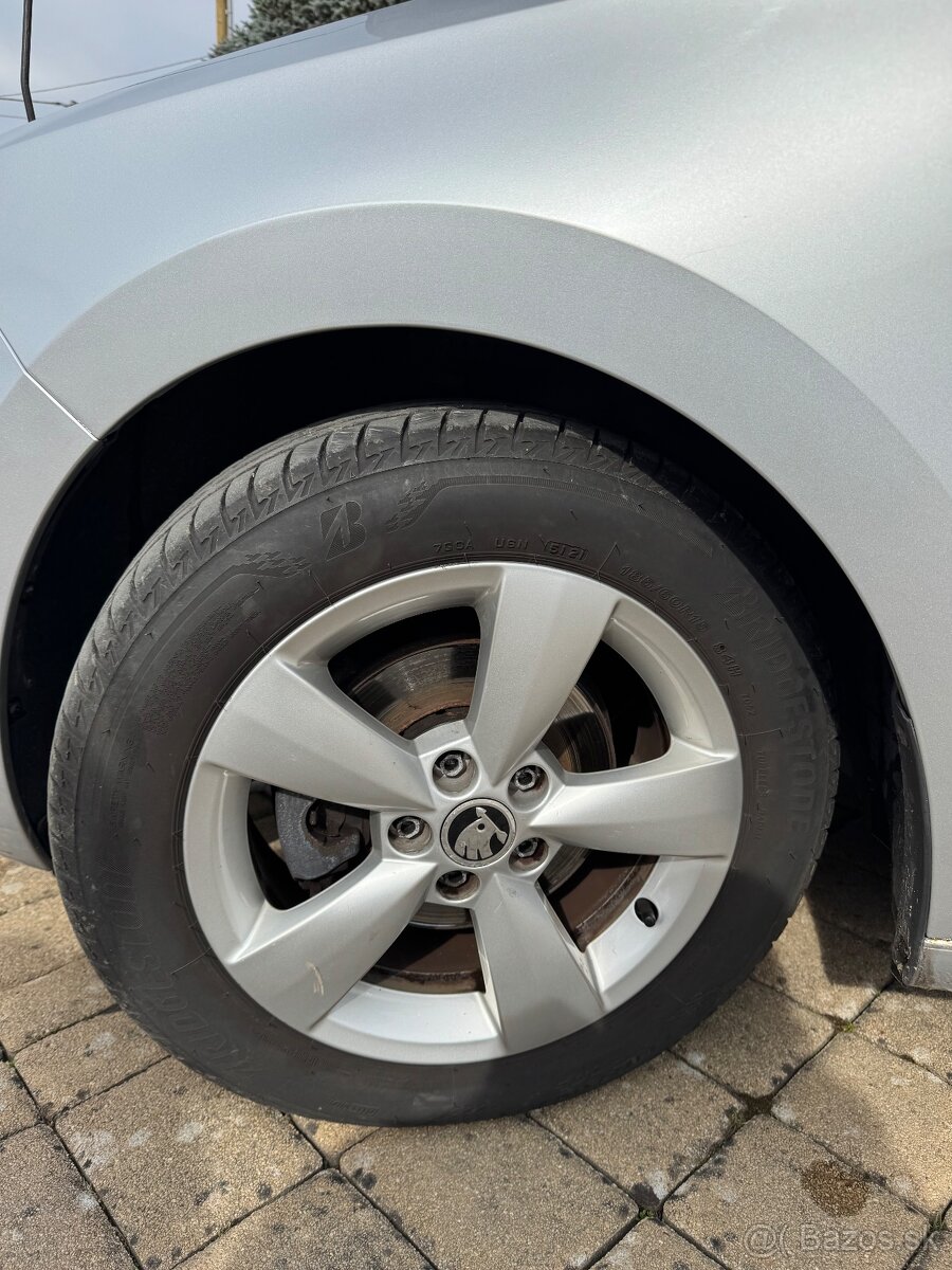 Skoda rapid 1.2tsi - 11