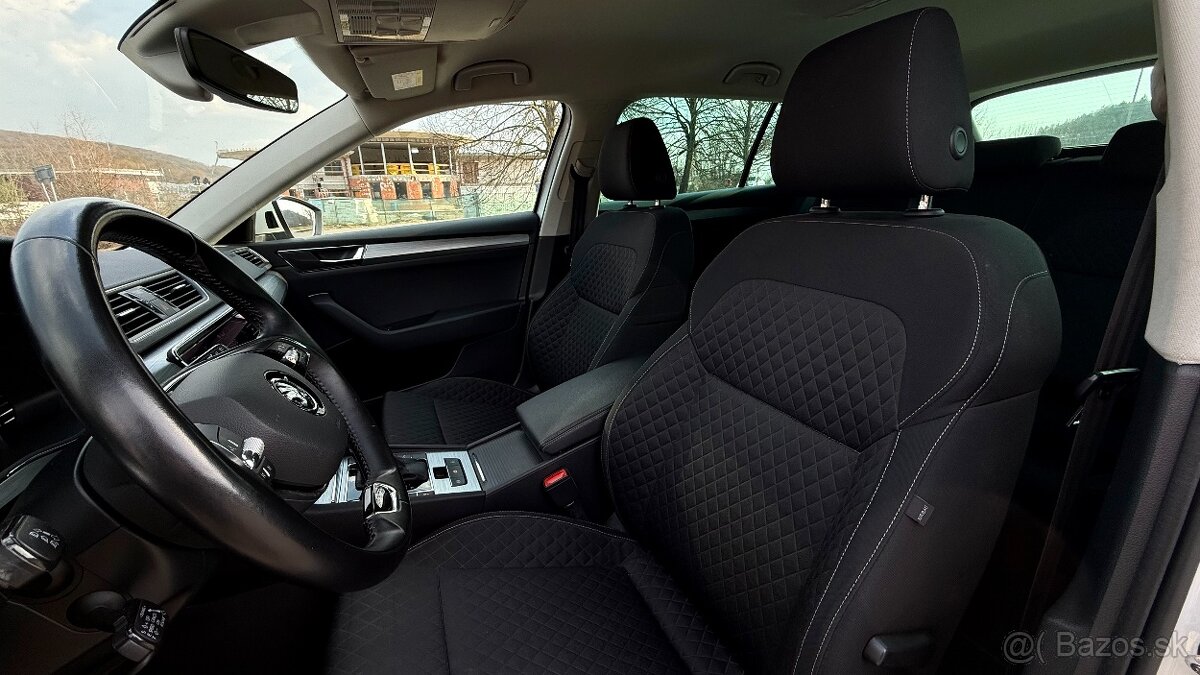 Škoda Superb Combi 2.0TDI DSG AMBITION - 11