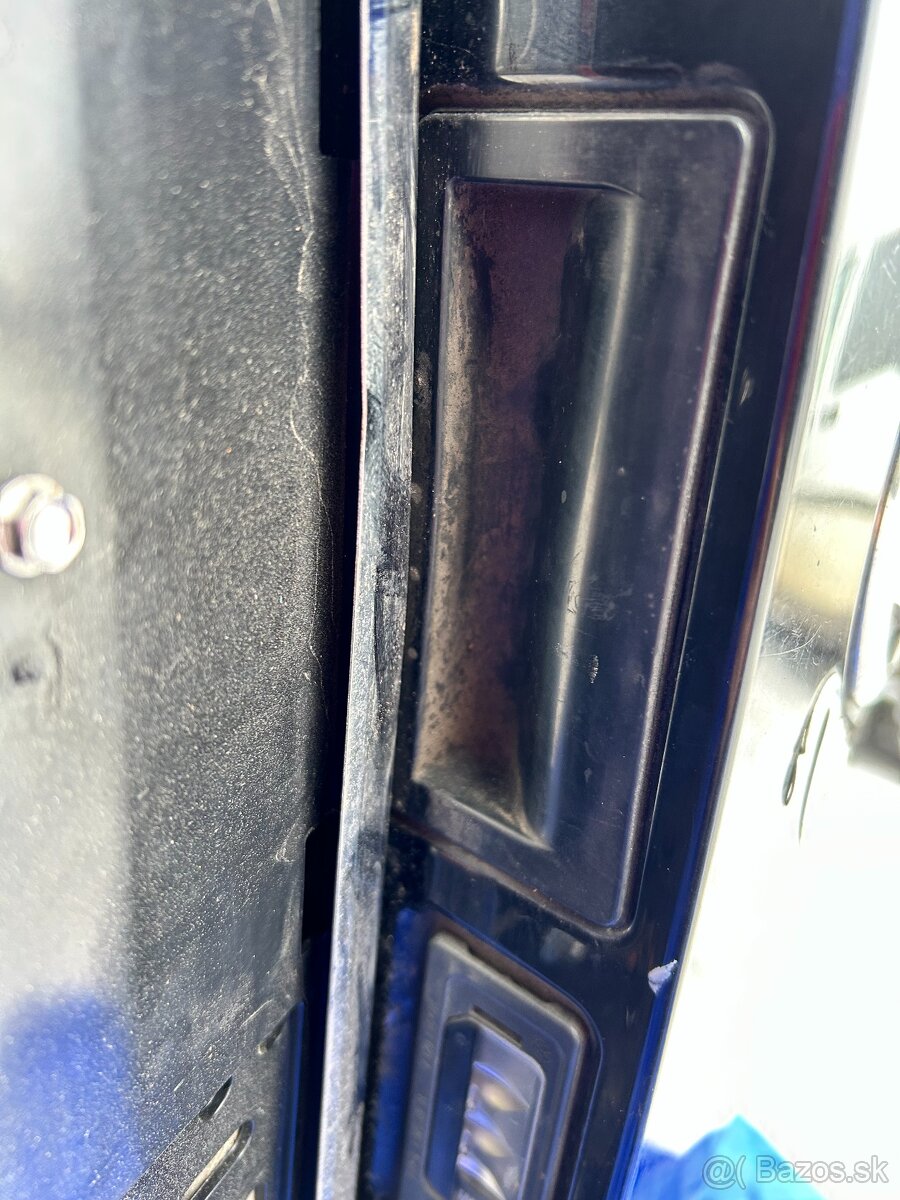 Páté dveře VW Passat B7 Kombi černé - 11