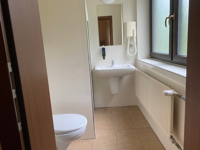 Predám ( prenajmem ) hotel medzi BB a ZV - 11