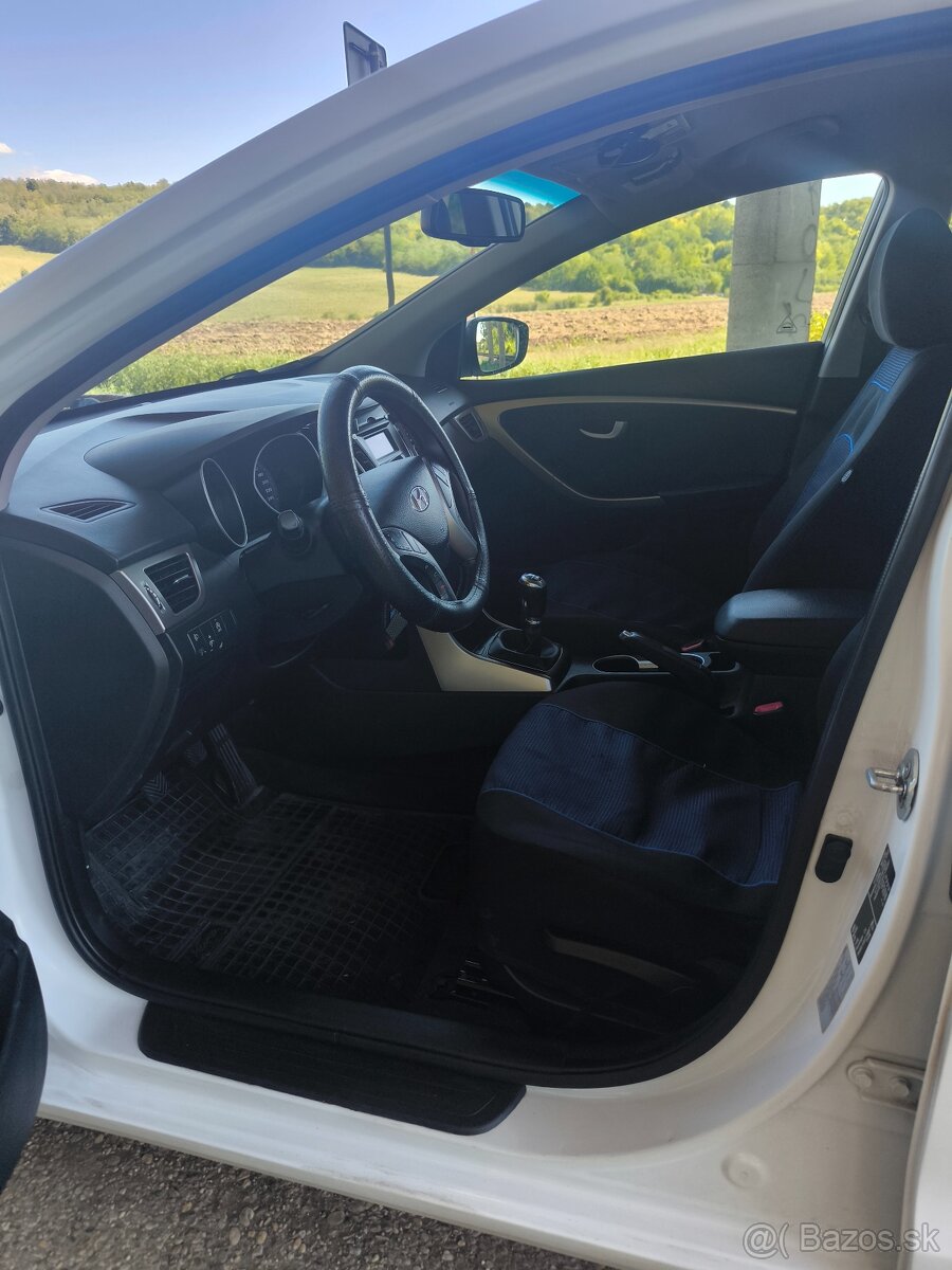 Hyundai I30 CW 1.6 CRDi,kúpené na SK - 11