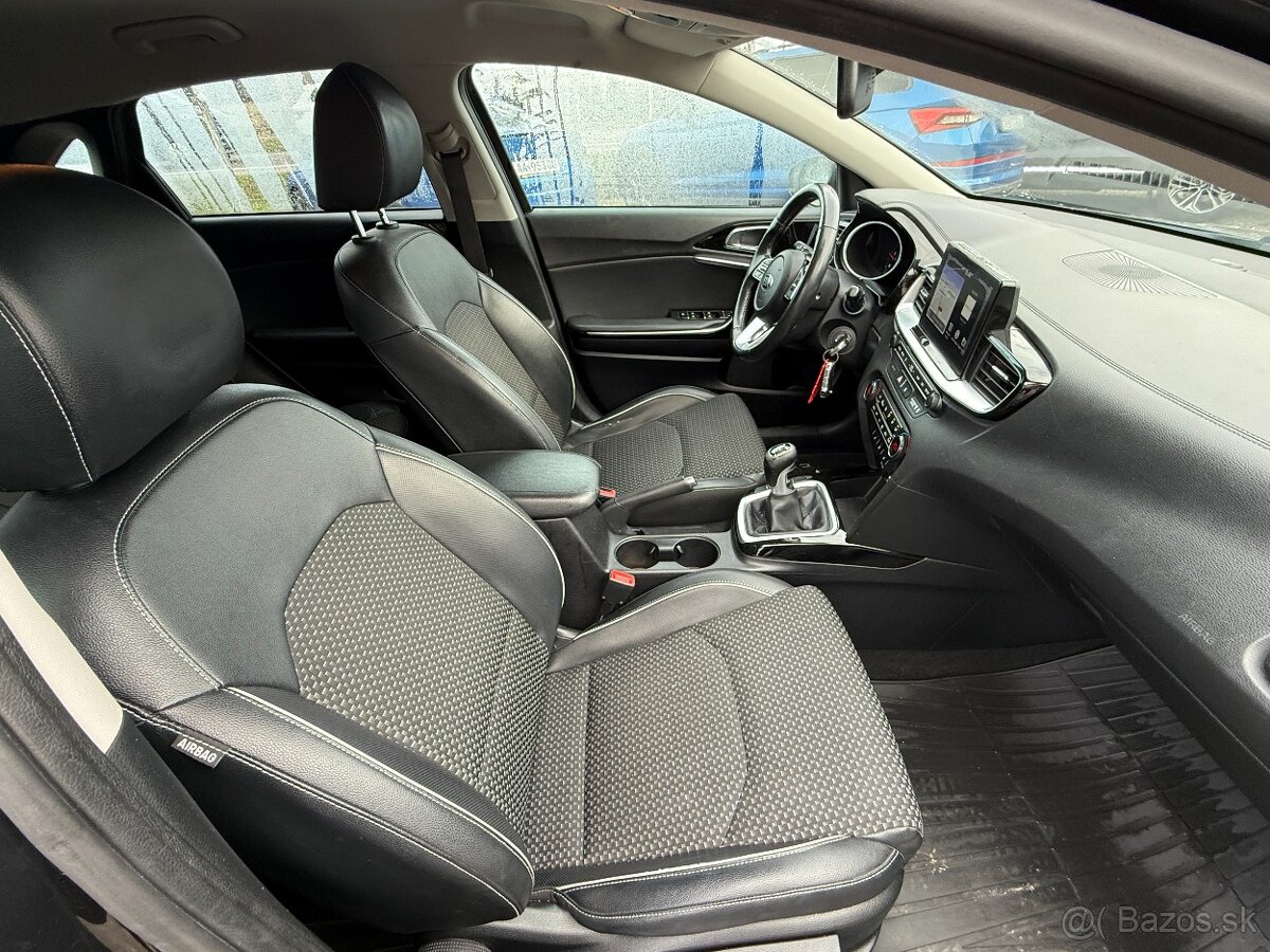 Kia Ceed SW 1.6 CRDi Silver M6.85KW - 11