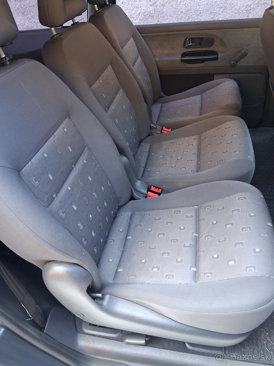 Volkswagen sharan 1.9tdi 85kw 7miestne - 11