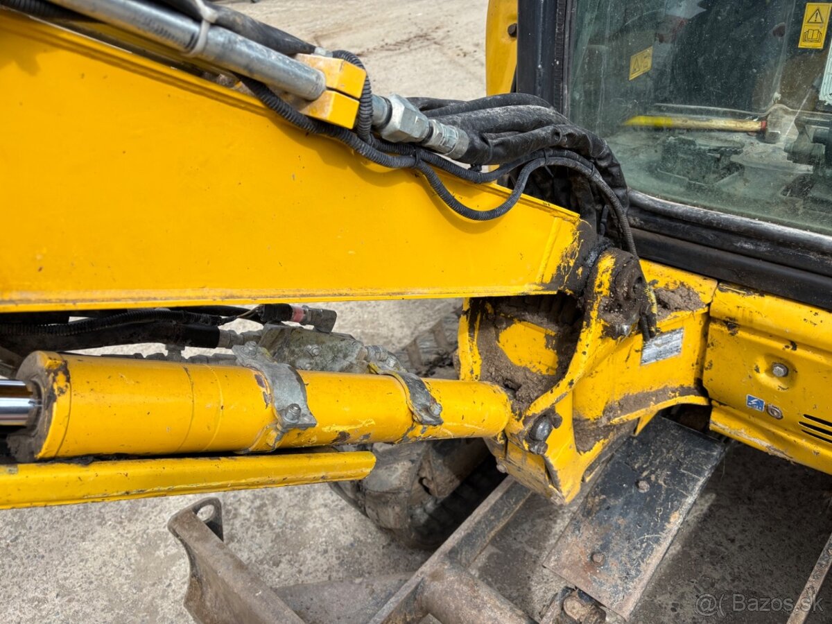 KOMATSU PC 26 MR - 3 - 11