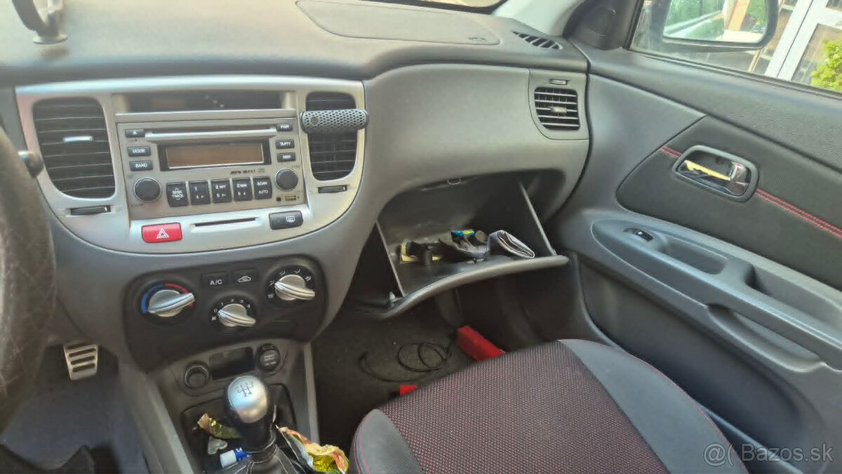 Kia Rio 1,4i 71,3kw kód: G4EE - 11