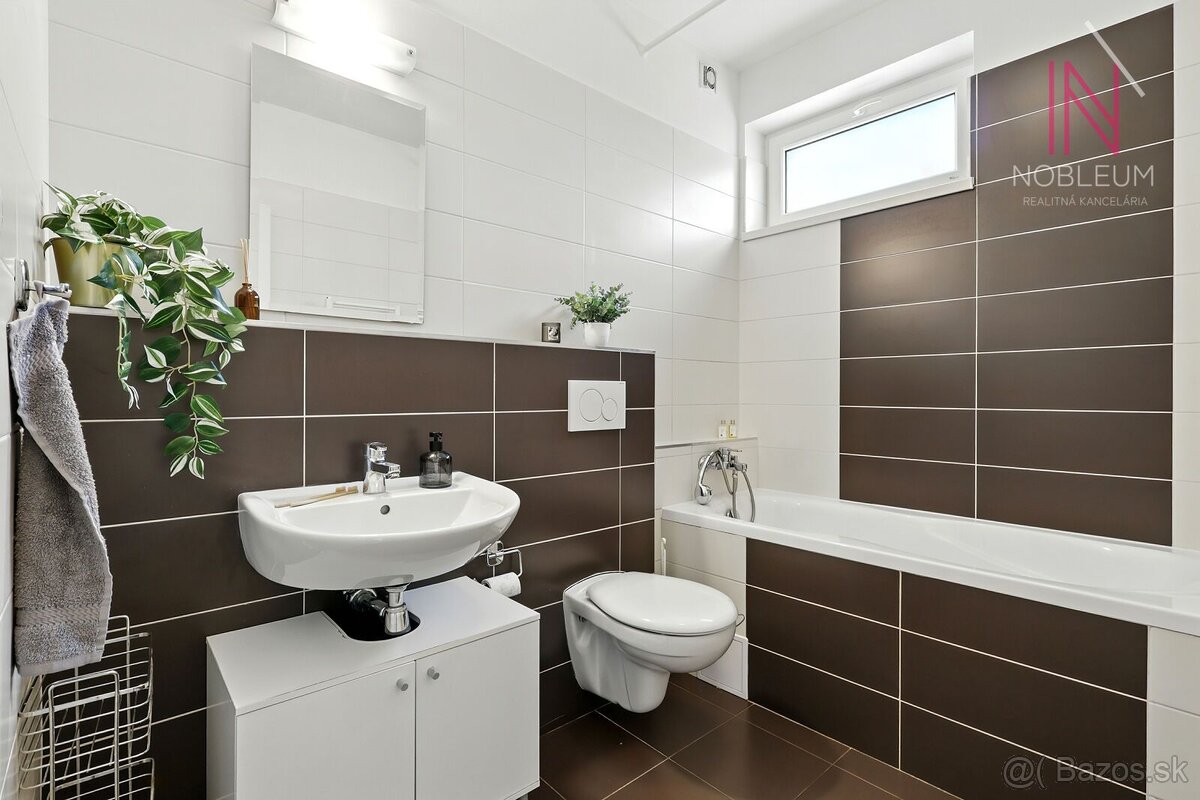 REZERVOVANÉ - 2 izbový byt v centre Senca - 60,82 m2 - 11