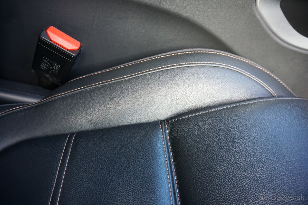 Jaguar F-Pace 2.0D I4 180k Prestige - 11