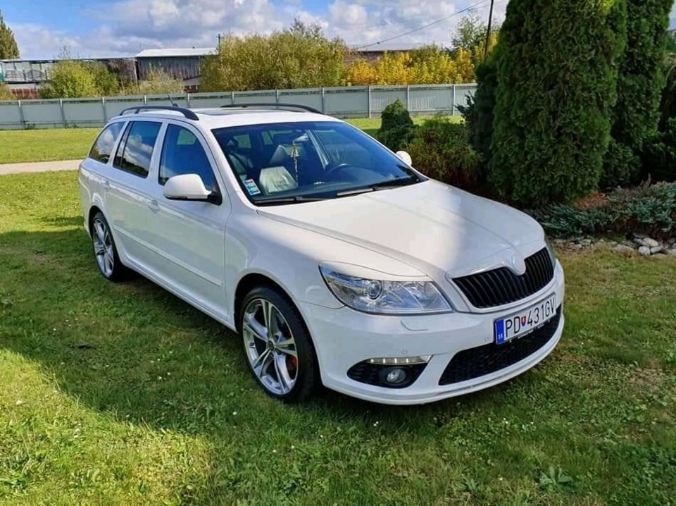 MRACITKA SKODA OCTAVIA 2 FL - 11