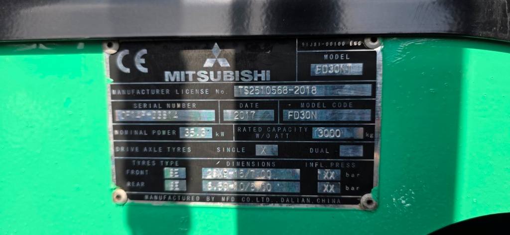 Mitsubishi FD30NT - 11