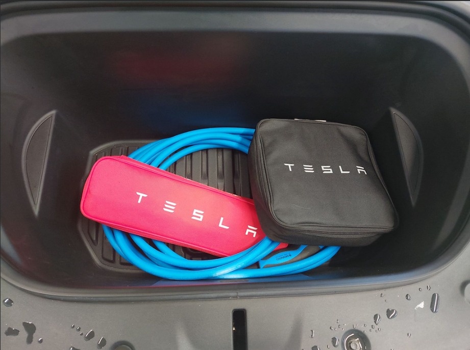 Tesla Model Y 2023 LR SoH 92 % / servis 5 ročná záruka / - 11