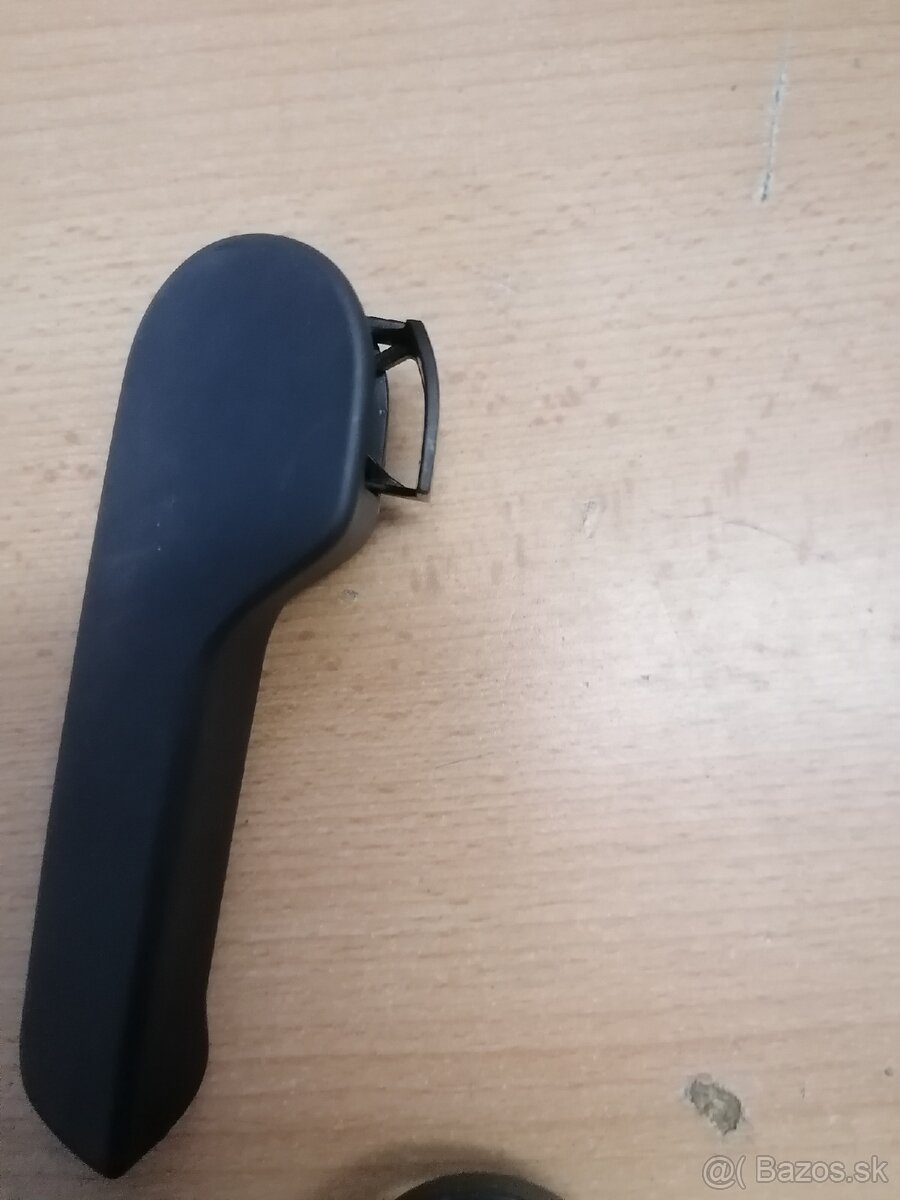 Kľučky, Páčky odistovania Kapoty Octavia1, Fabia1 - 11