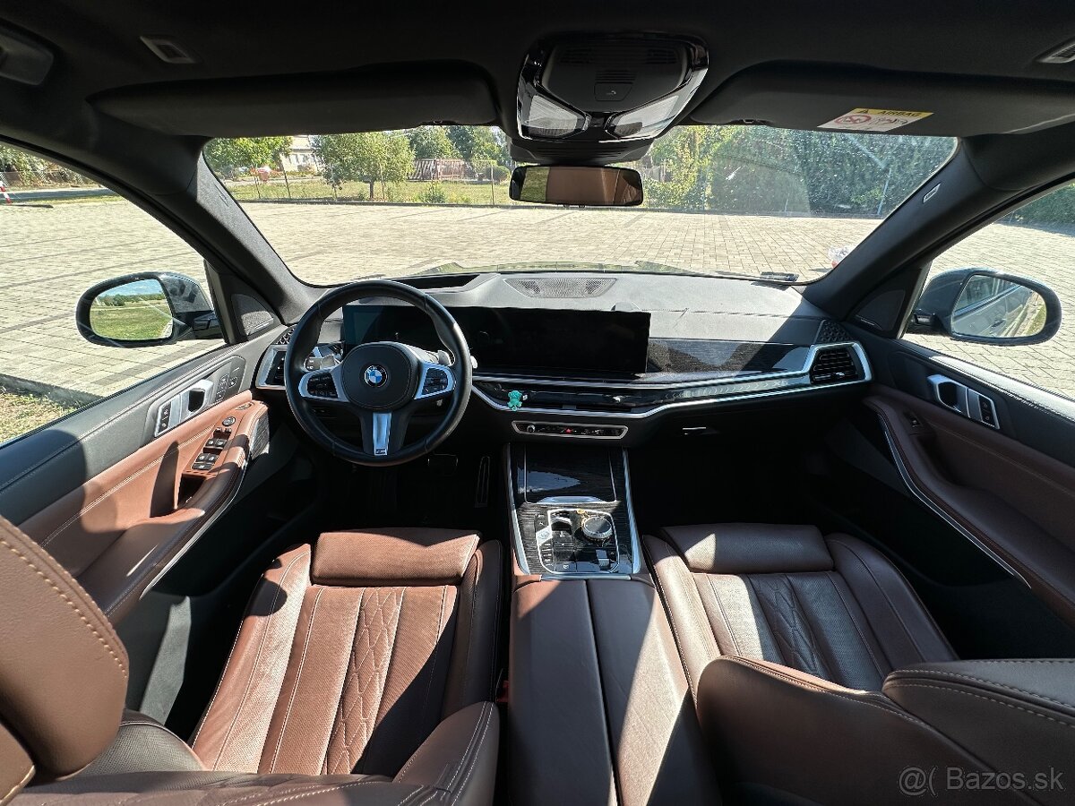 BMW X5 xDrive40i MILD HYBRID - 11