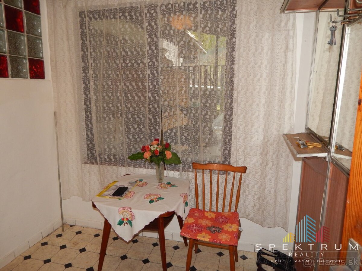 SPEKTRUM REALITY - Na Predaj rodinný dom s pozemkom 1385 m2, - 11
