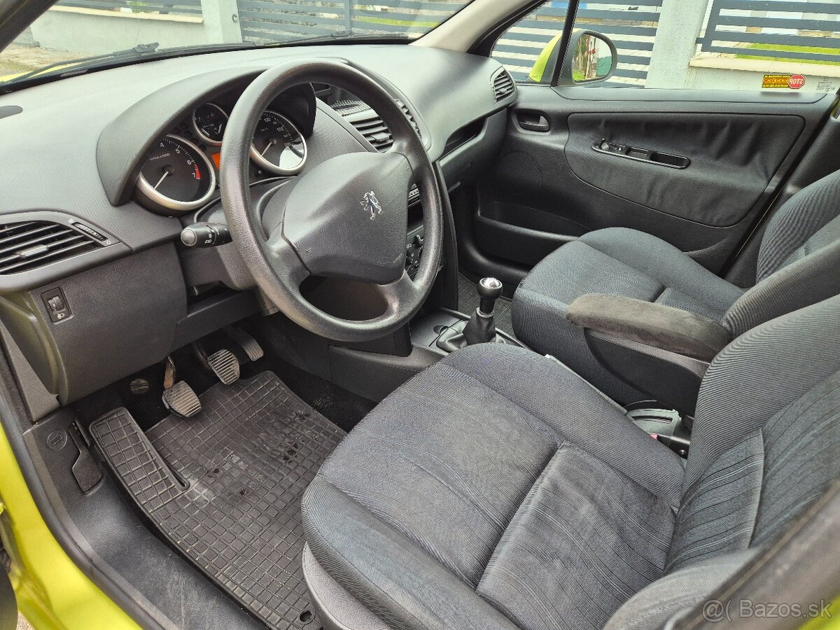 Peugeot 207 1.4 benzin - 11