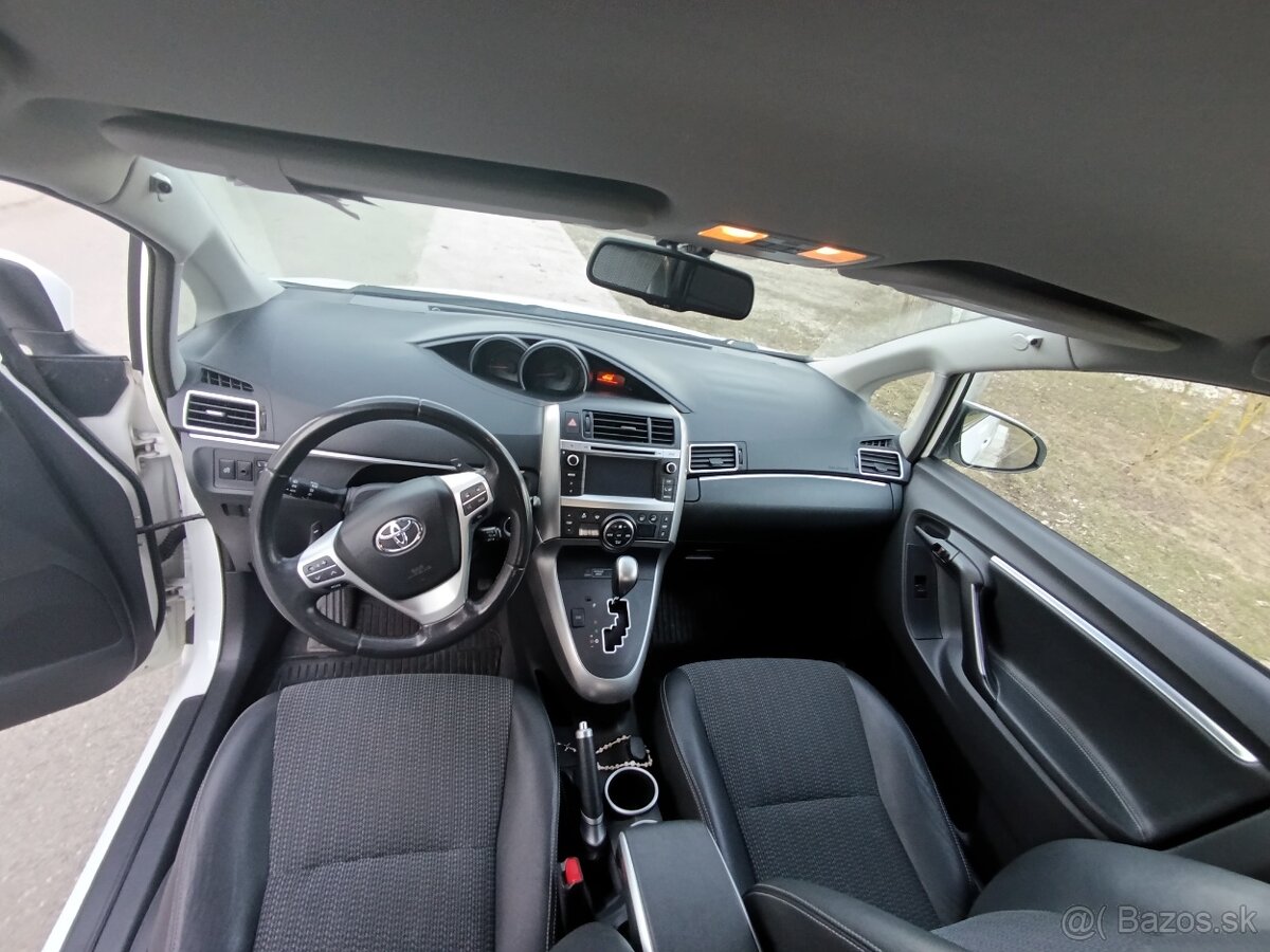 Toyota Verso 2,2 D-CAT - 11