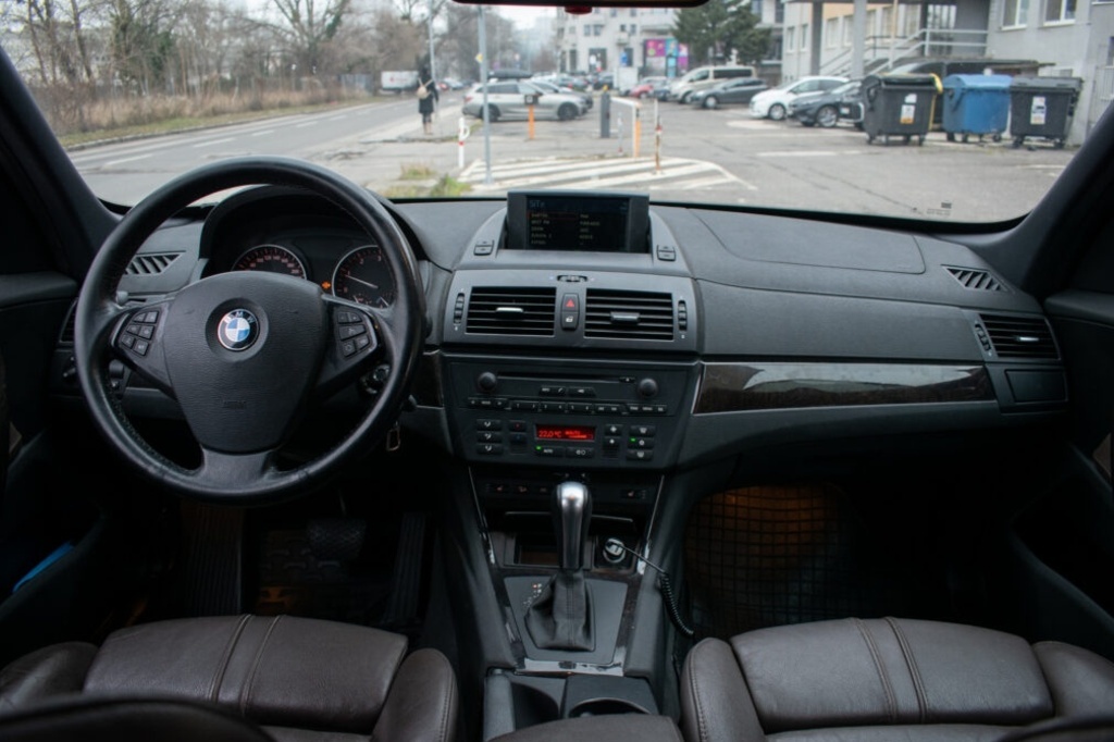 BMW X3 xDrive 2.0d A/T - 11