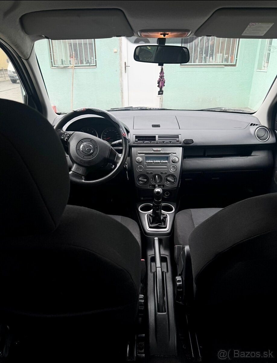 Mazda 2 - 11