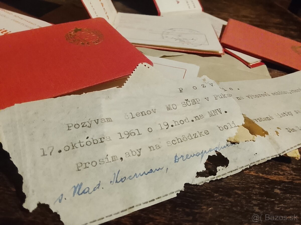 kniha, brožúra a legitimácia - 11