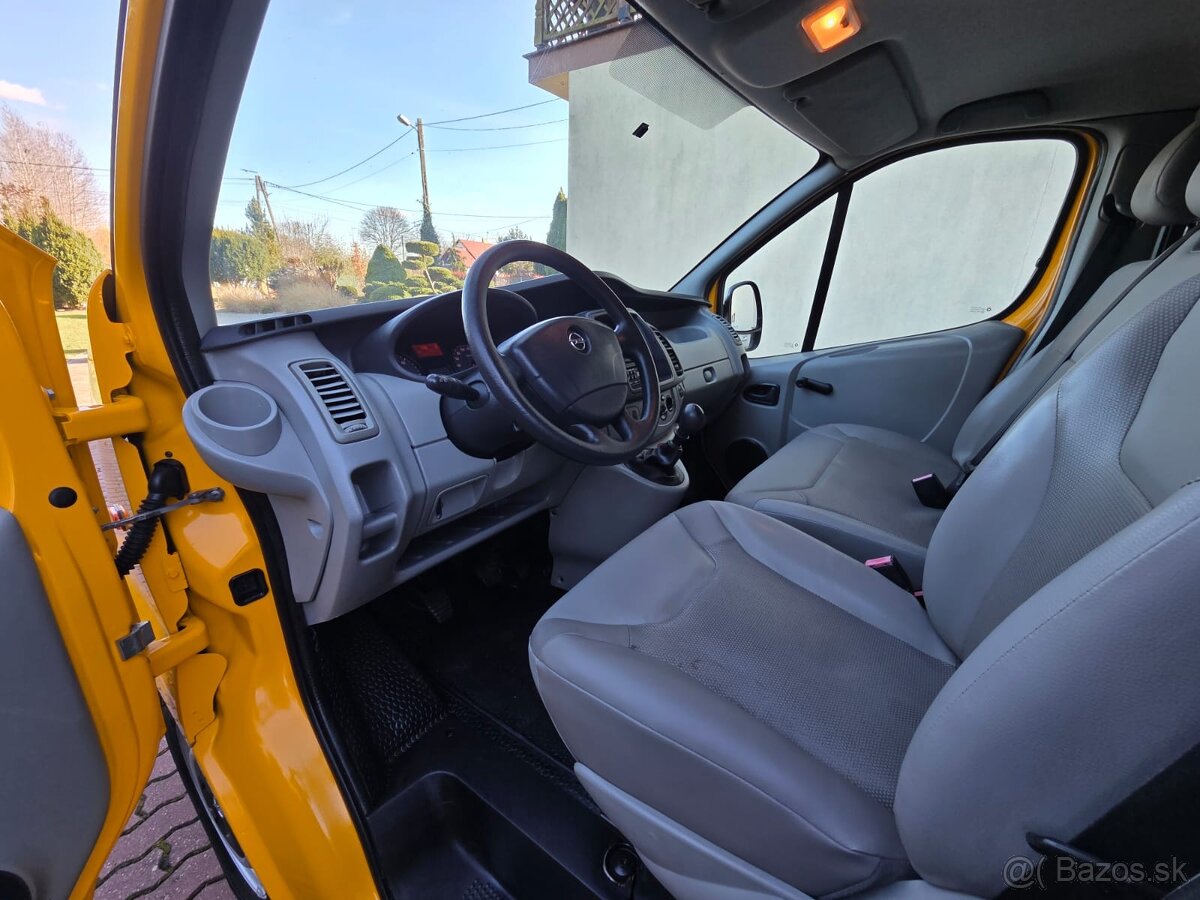 Predám dodávku Opel Vivaro LONG 6 MIESTNE. - 11