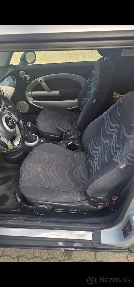 Mini cooper 1.6 benzín 66kw (90ps) - 11