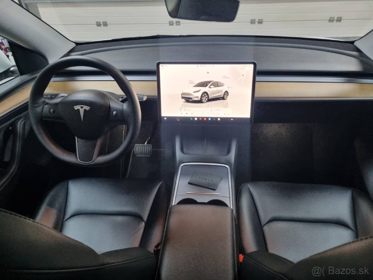 Tesla model Y AWD Long Range - 11