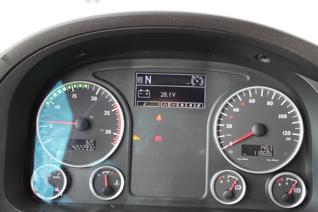 MAN TGX 18.480, NEZÁVISLÁ KLIMATIZACE - 11